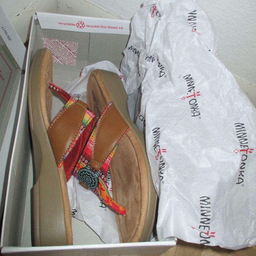 Minnetonka Sandals New with Box size 8 "Marana"